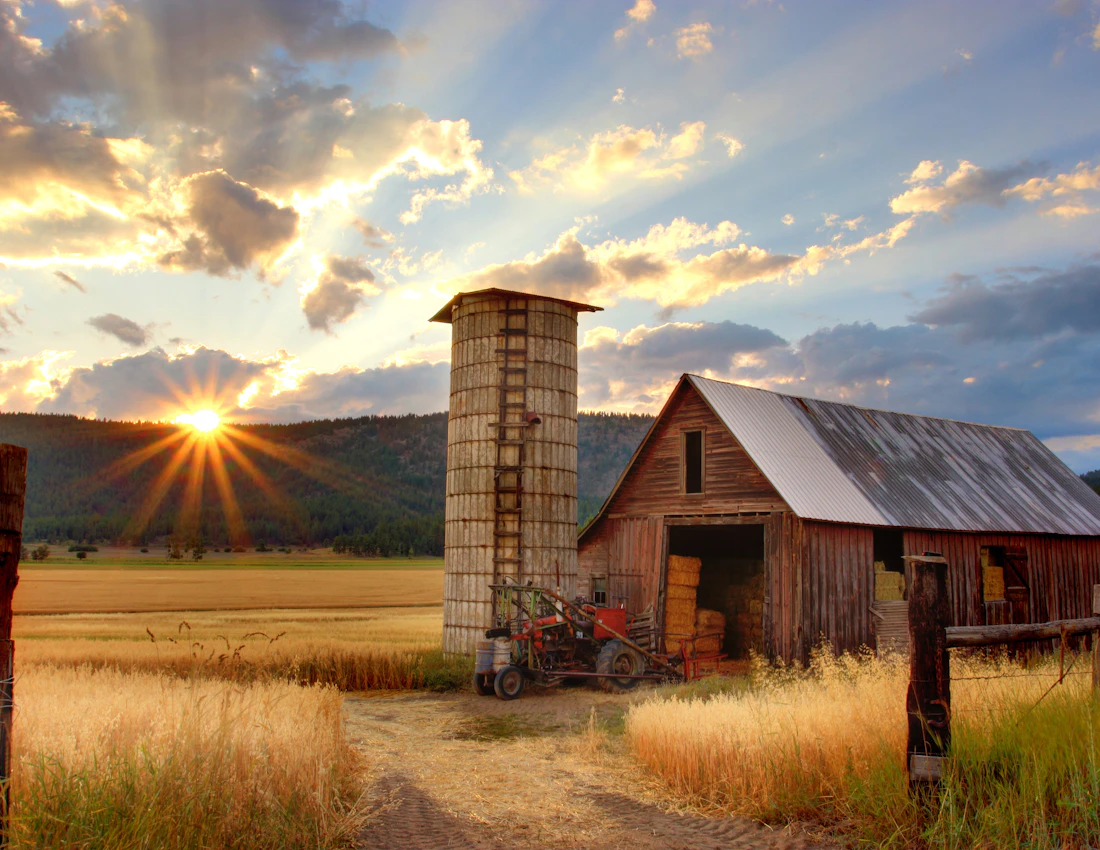 Dedicated rural property presentation preview