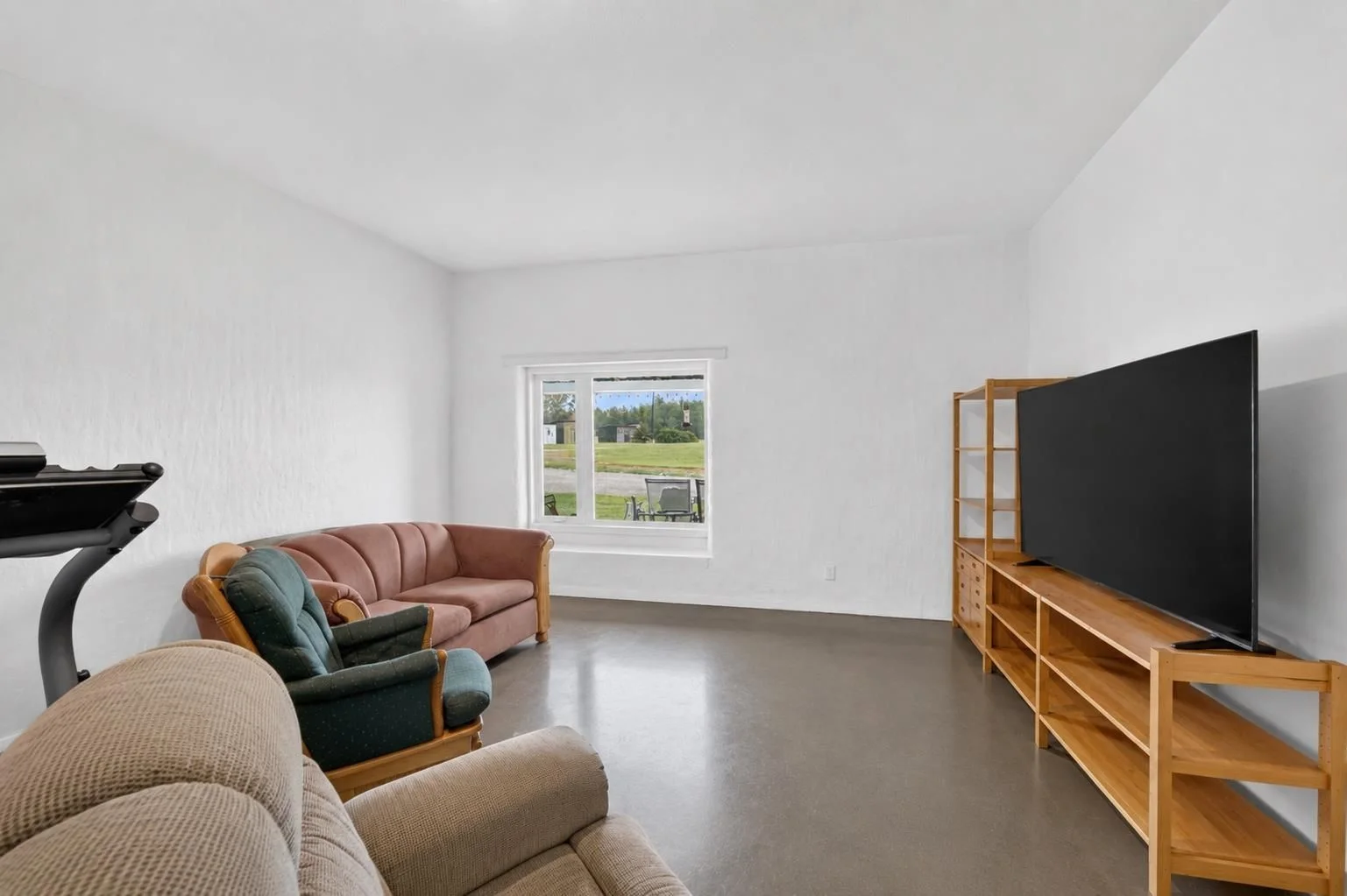6838 Barrette Road property photograph 10