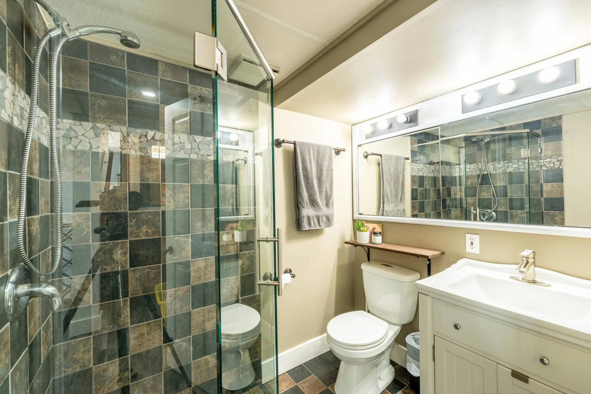 13066 Wright Road property photograph 21
