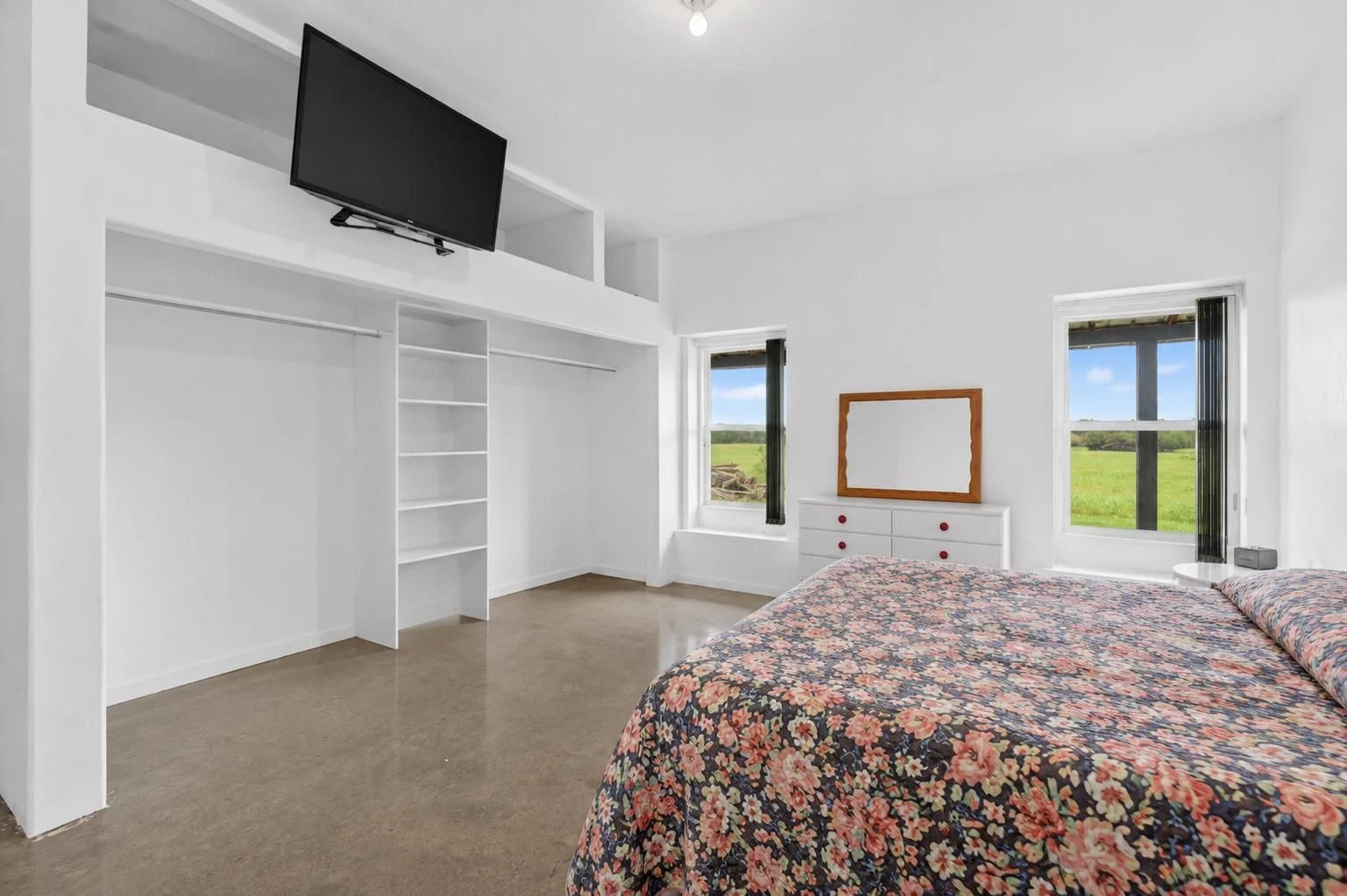 6838 Barrette Road property photograph 13