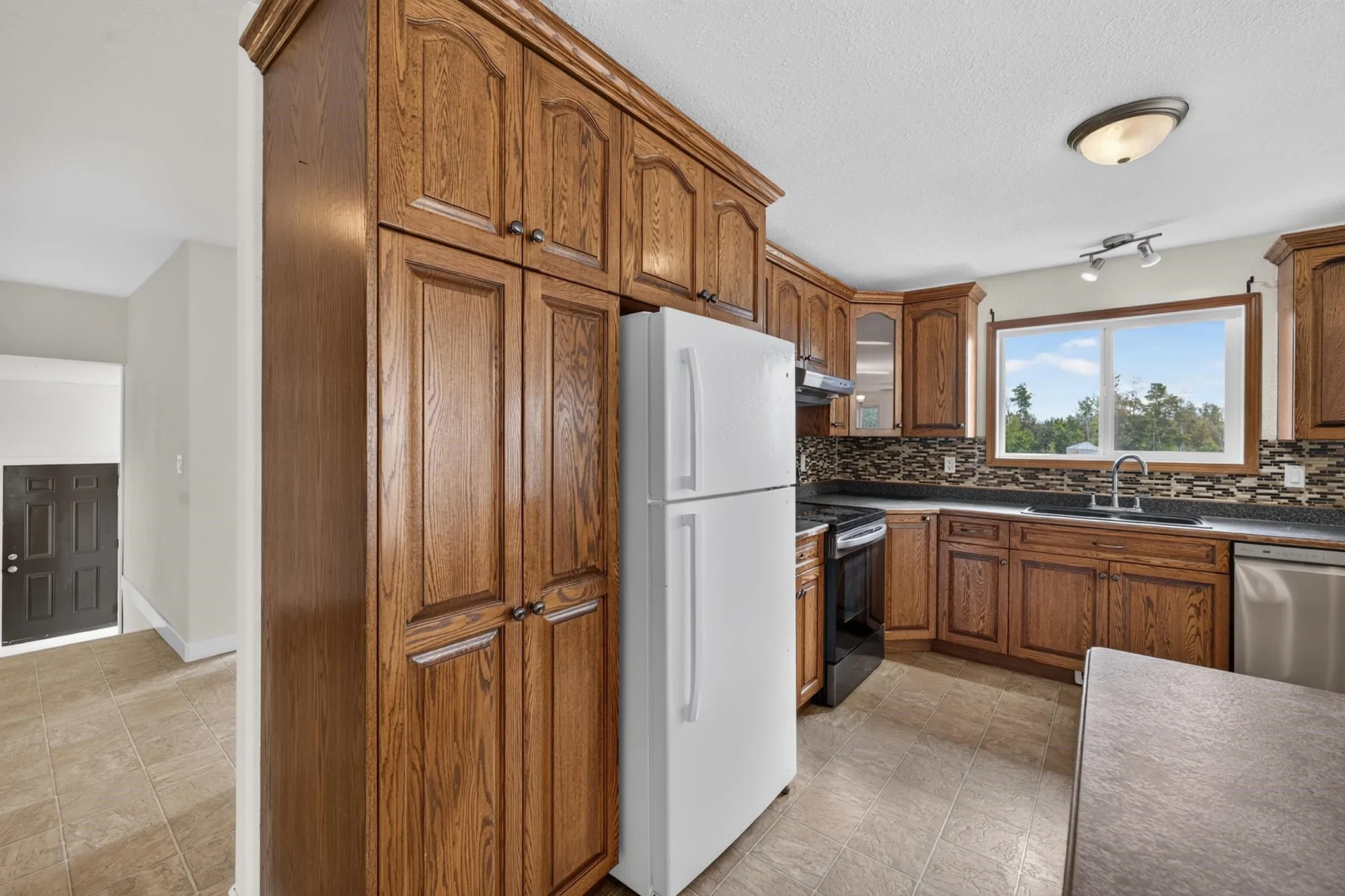 16107 Prespatou Road property photograph 9